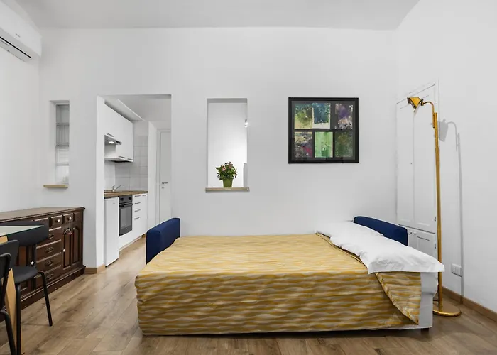 Cavour 172 - Monti Near Colosseum By Rhr Apartamento *